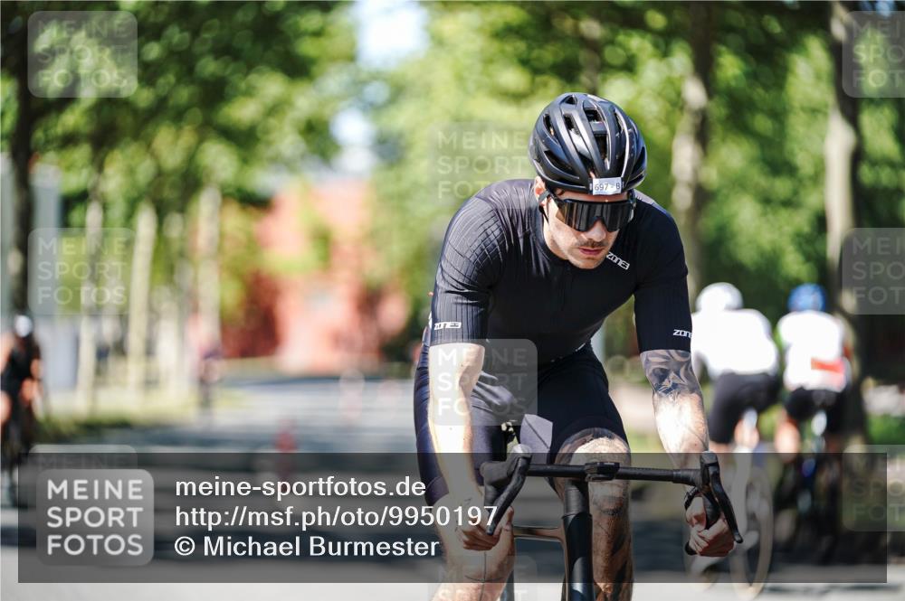 09.08.2026 - GEWOBA Citytriathlon Bremen Michael Burmester http://msf.ph/oto/9950197 09.08.2026 13:04:33 Radfahren 112, 569, 630, 692, 697, 881, 936, 962, 997, 1002, 1152 meine-sportfotos.de
