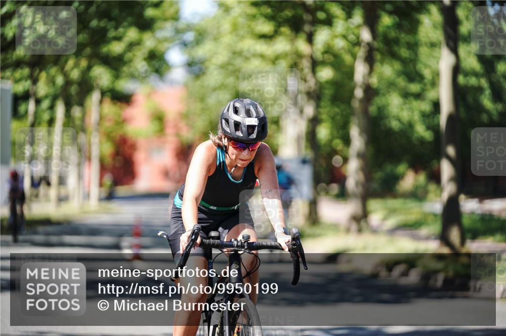 09.08.2026 - GEWOBA Citytriathlon Bremen Michael Burmester http://msf.ph/oto/9950199 09.08.2026 13:04:36 Radfahren 112, 569, 692, 697, 881, 962, 997, 1002, 1152, 1160 meine-sportfotos.de