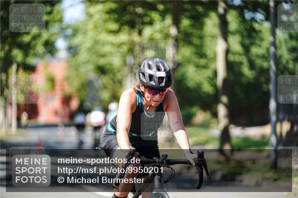 09.08.2026 - GEWOBA Citytriathlon Bremen Michael Burmester http://msf.ph/oto/9950201 09.08.2026 13:04:37 Radfahren 112, 569, 692, 697, 881, 962, 1002, 1152, 1160 meine-sportfotos.de