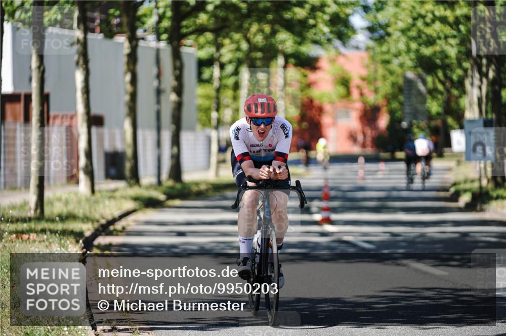09.08.2026 - GEWOBA Citytriathlon Bremen Michael Burmester http://msf.ph/oto/9950203 09.08.2026 13:04:40 Radfahren 112, 569, 692, 697, 856, 962, 1002, 1152, 1160 meine-sportfotos.de