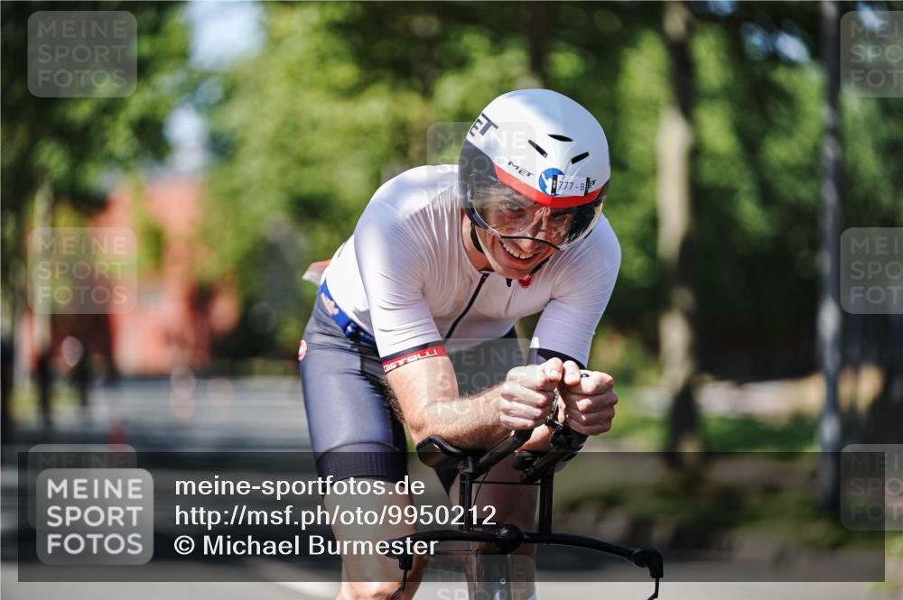 09.08.2026 - GEWOBA Citytriathlon Bremen Michael Burmester http://msf.ph/oto/9950212 09.08.2026 13:04:55 Radfahren 738, 747, 773, 777, 856, 908, 917, 1160 meine-sportfotos.de