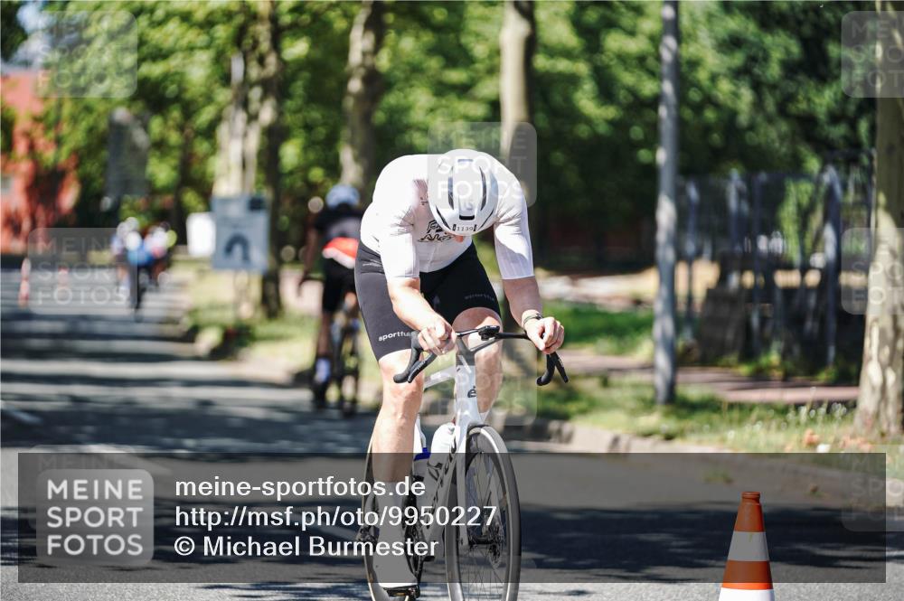 09.08.2026 - GEWOBA Citytriathlon Bremen Michael Burmester http://msf.ph/oto/9950227 09.08.2026 13:05:11 Radfahren 583, 652, 818, 830, 917, 922, 1139 meine-sportfotos.de