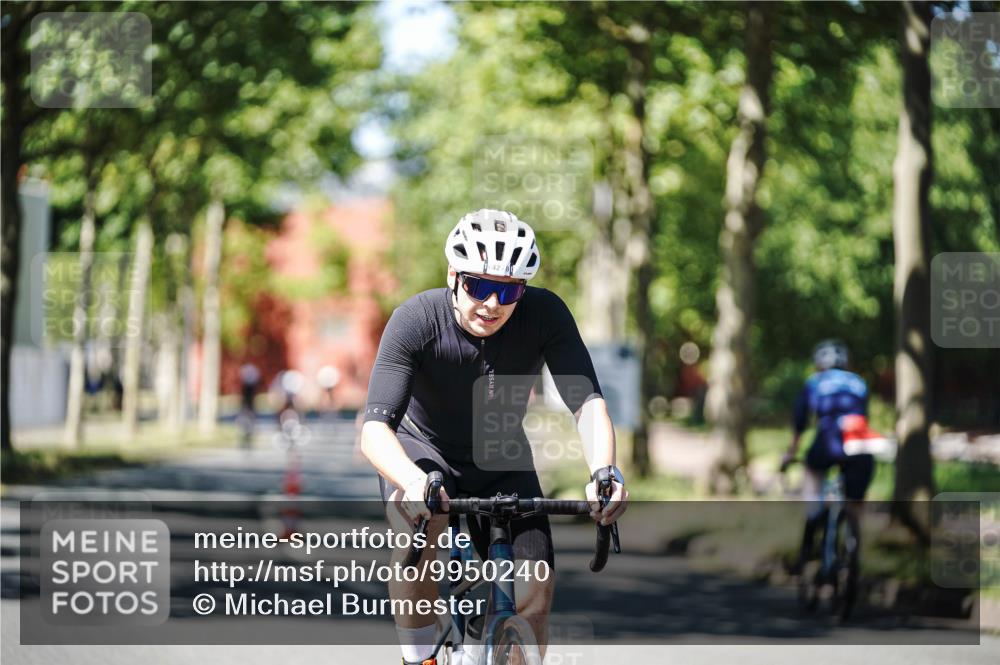 09.08.2026 - GEWOBA Citytriathlon Bremen Michael Burmester http://msf.ph/oto/9950240 09.08.2026 13:05:35 Radfahren 613, 642, 958 meine-sportfotos.de