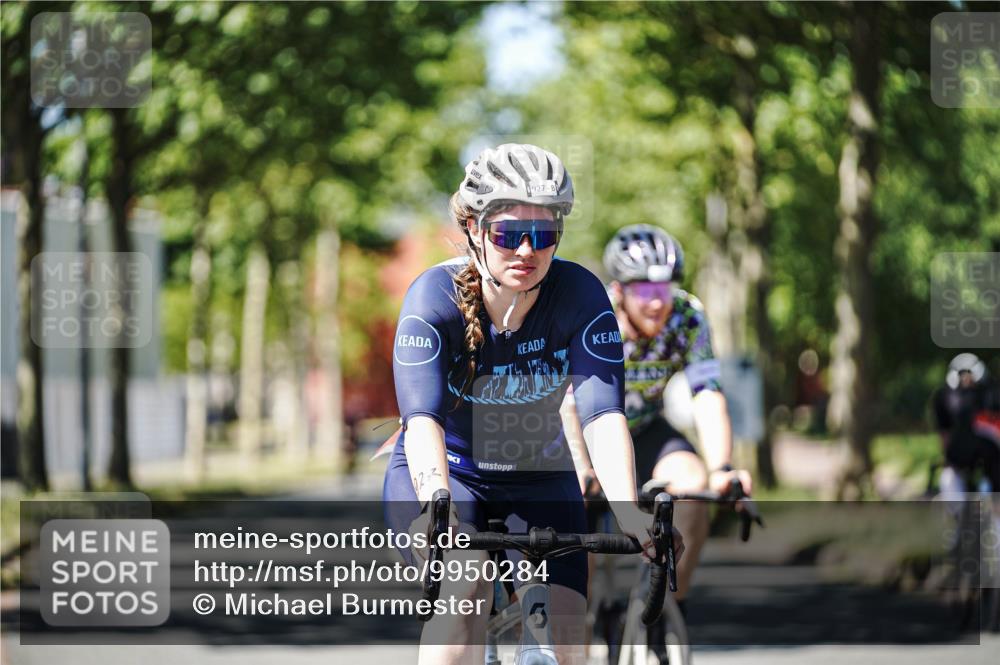 09.08.2026 - GEWOBA Citytriathlon Bremen Michael Burmester http://msf.ph/oto/9950284 09.08.2026 13:06:26 Radfahren 645, 647, 677, 683, 685, 765, 927 meine-sportfotos.de