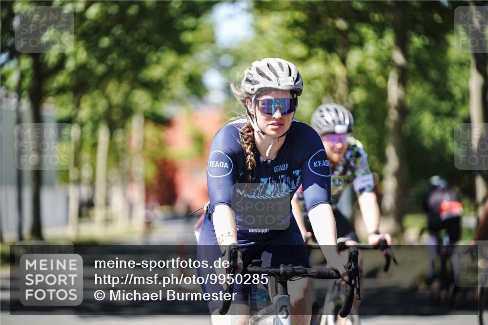 09.08.2026 - GEWOBA Citytriathlon Bremen Michael Burmester http://msf.ph/oto/9950285 09.08.2026 13:06:26 Radfahren 645, 647, 677, 683, 685, 765, 927 meine-sportfotos.de