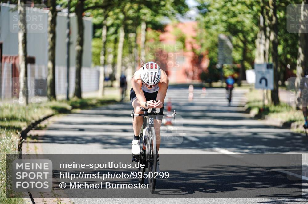 09.08.2026 - GEWOBA Citytriathlon Bremen Michael Burmester http://msf.ph/oto/9950299 09.08.2026 13:06:44 Radfahren 544, 554, 563, 624, 644, 811, 824, 874, 882, 983, 987 meine-sportfotos.de