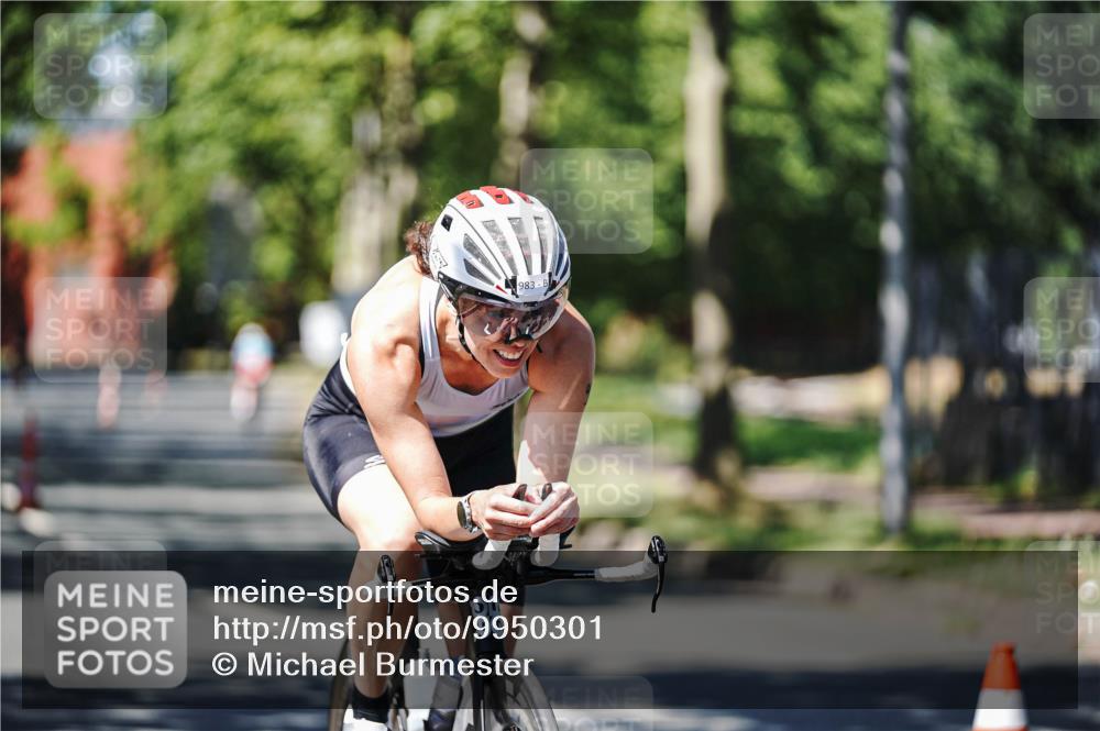 09.08.2026 - GEWOBA Citytriathlon Bremen Michael Burmester http://msf.ph/oto/9950301 09.08.2026 13:06:45 Radfahren 544, 554, 563, 624, 644, 811, 824, 874, 882, 924, 983, 987 meine-sportfotos.de