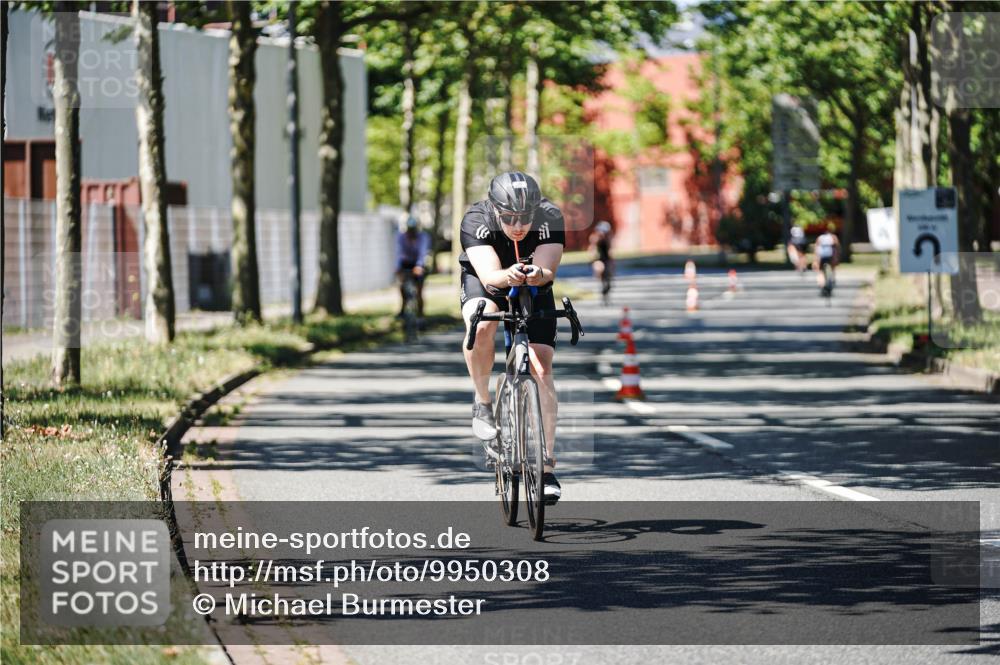 09.08.2026 - GEWOBA Citytriathlon Bremen Michael Burmester http://msf.ph/oto/9950308 09.08.2026 13:06:55 Radfahren 563, 719, 784, 874, 924, 983, 1008 meine-sportfotos.de