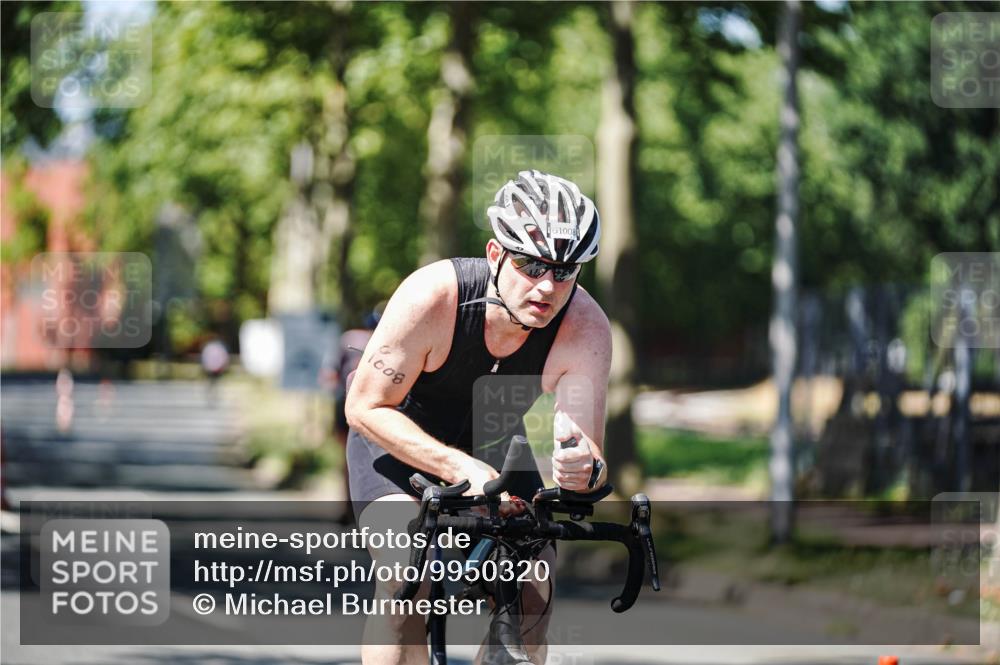 09.08.2026 - GEWOBA Citytriathlon Bremen Michael Burmester http://msf.ph/oto/9950320 09.08.2026 13:07:04 Radfahren 592, 680, 719, 784, 924, 983, 1008, 1155 meine-sportfotos.de