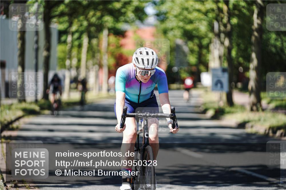 09.08.2026 - GEWOBA Citytriathlon Bremen Michael Burmester http://msf.ph/oto/9950328 09.08.2026 13:07:25 Radfahren 959, 1149, 1158 meine-sportfotos.de