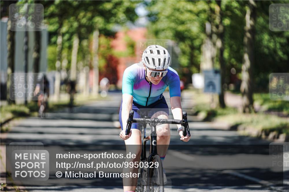 09.08.2026 - GEWOBA Citytriathlon Bremen Michael Burmester http://msf.ph/oto/9950329 09.08.2026 13:07:25 Radfahren 959, 1149, 1158 meine-sportfotos.de