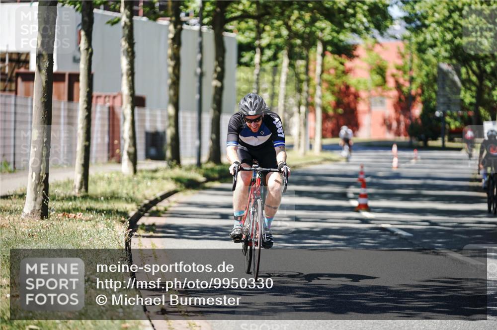 09.08.2026 - GEWOBA Citytriathlon Bremen Michael Burmester http://msf.ph/oto/9950330 09.08.2026 13:07:28 Radfahren 959, 1149, 1158 meine-sportfotos.de