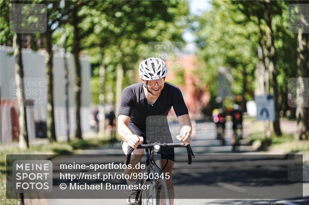 09.08.2026 - GEWOBA Citytriathlon Bremen Michael Burmester http://msf.ph/oto/9950345 09.08.2026 13:07:53 Radfahren 590, 648, 932 meine-sportfotos.de