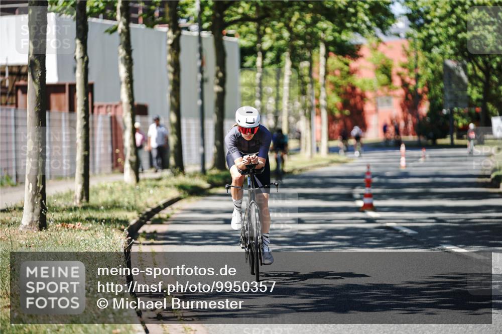 09.08.2026 - GEWOBA Citytriathlon Bremen Michael Burmester http://msf.ph/oto/9950357 09.08.2026 13:08:17 Radfahren 710, 730, 899, 979 meine-sportfotos.de