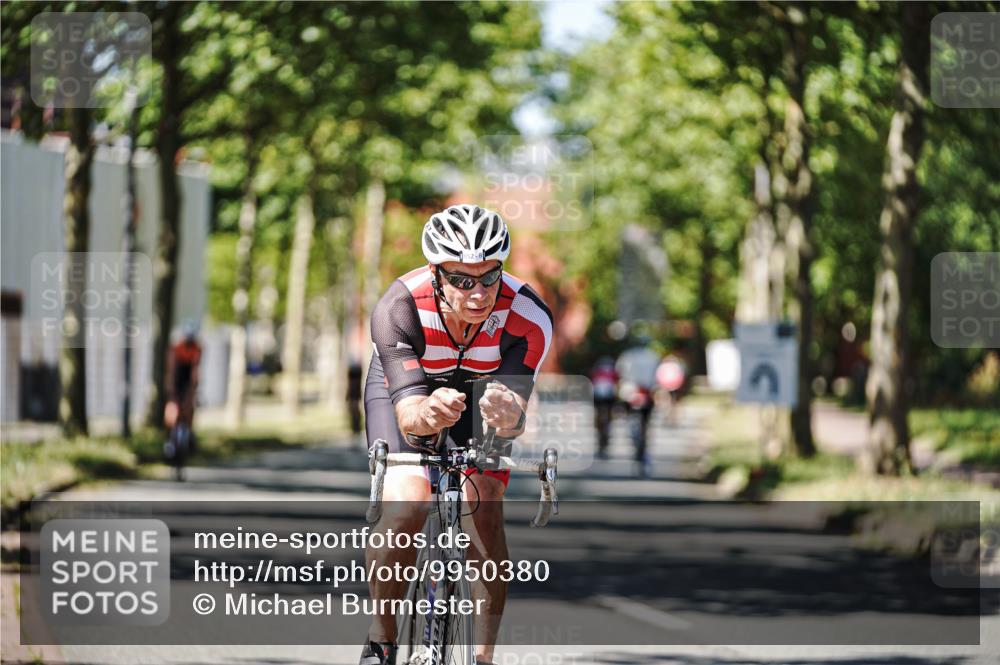 09.08.2026 - GEWOBA Citytriathlon Bremen Michael Burmester http://msf.ph/oto/9950380 09.08.2026 13:08:45 Radfahren 594, 605, 641, 686, 756, 820, 852, 1016 meine-sportfotos.de
