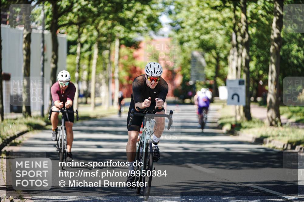 09.08.2026 - GEWOBA Citytriathlon Bremen Michael Burmester http://msf.ph/oto/9950384 09.08.2026 13:08:51 Radfahren 594, 605, 641, 686, 756, 852 meine-sportfotos.de