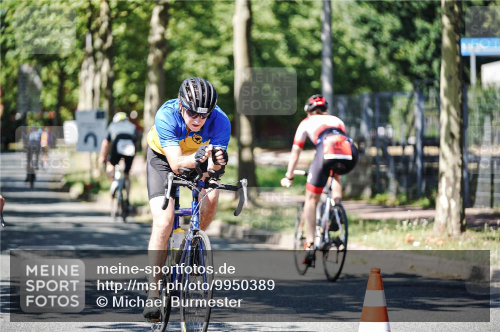 09.08.2026 - GEWOBA Citytriathlon Bremen Michael Burmester http://msf.ph/oto/9950389 09.08.2026 13:09:00 Radfahren 589, 594, 641, 899, 1133 meine-sportfotos.de