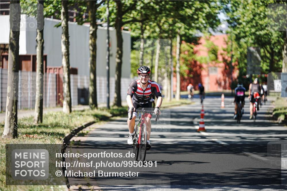 09.08.2026 - GEWOBA Citytriathlon Bremen Michael Burmester http://msf.ph/oto/9950391 09.08.2026 13:09:06 Radfahren 589, 899, 1133, 1143 meine-sportfotos.de