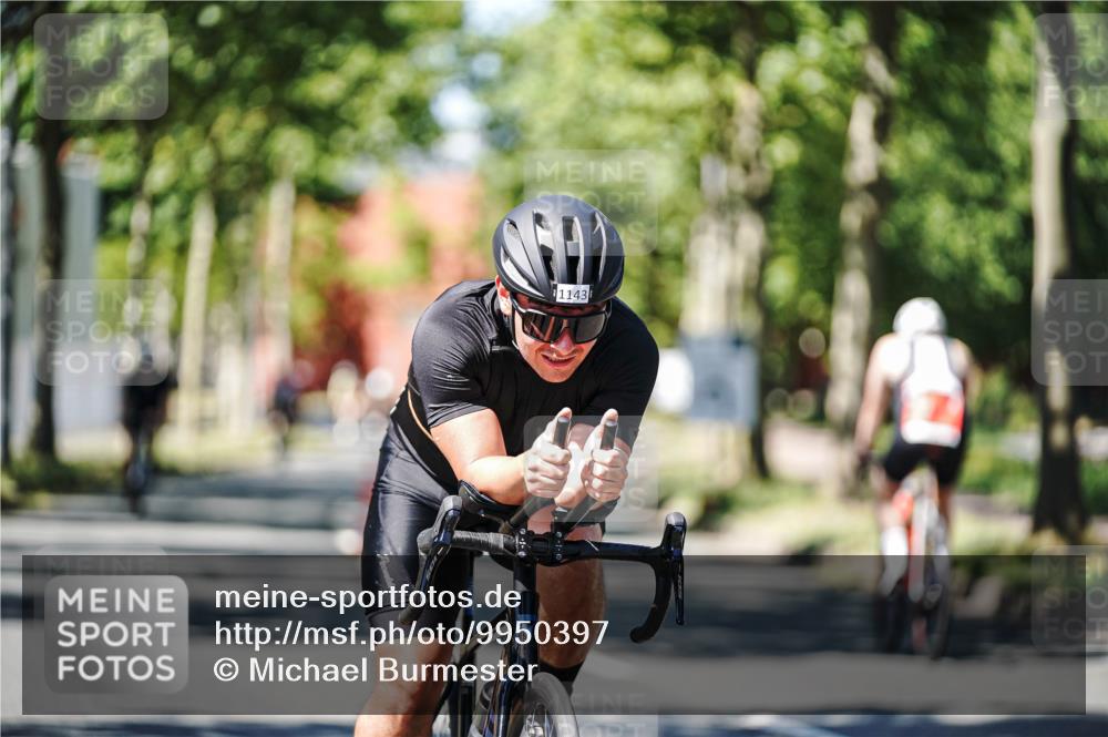 09.08.2026 - GEWOBA Citytriathlon Bremen Michael Burmester http://msf.ph/oto/9950397 09.08.2026 13:09:11 Radfahren 589, 724, 795, 899, 1133, 1143 meine-sportfotos.de
