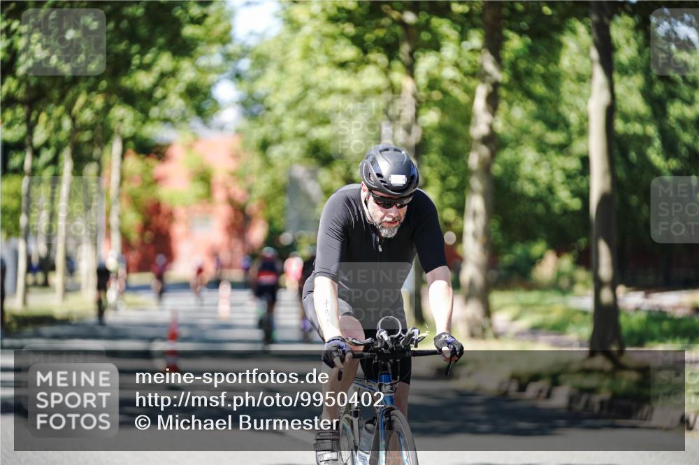 09.08.2026 - GEWOBA Citytriathlon Bremen Michael Burmester http://msf.ph/oto/9950402 09.08.2026 13:09:15 Radfahren 589, 724, 795, 826, 1103, 1143 meine-sportfotos.de