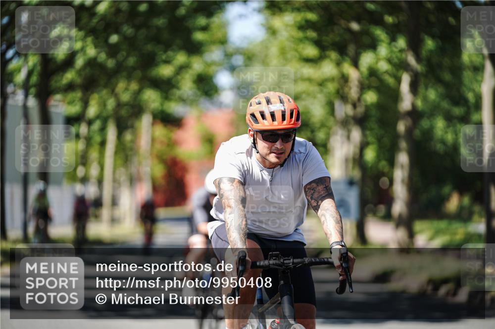 09.08.2026 - GEWOBA Citytriathlon Bremen Michael Burmester http://msf.ph/oto/9950408 09.08.2026 13:09:20 Radfahren 724, 795, 826, 1103, 1114, 1143 meine-sportfotos.de