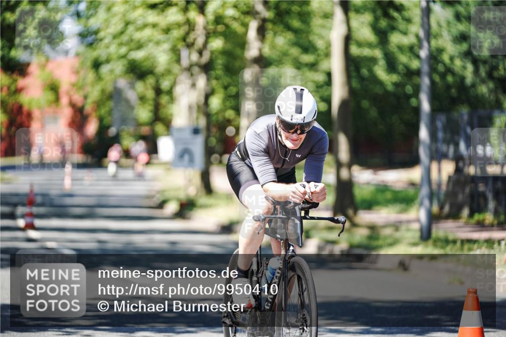 09.08.2026 - GEWOBA Citytriathlon Bremen Michael Burmester http://msf.ph/oto/9950410 09.08.2026 13:09:20 Radfahren 724, 795, 826, 1103, 1114, 1143 meine-sportfotos.de