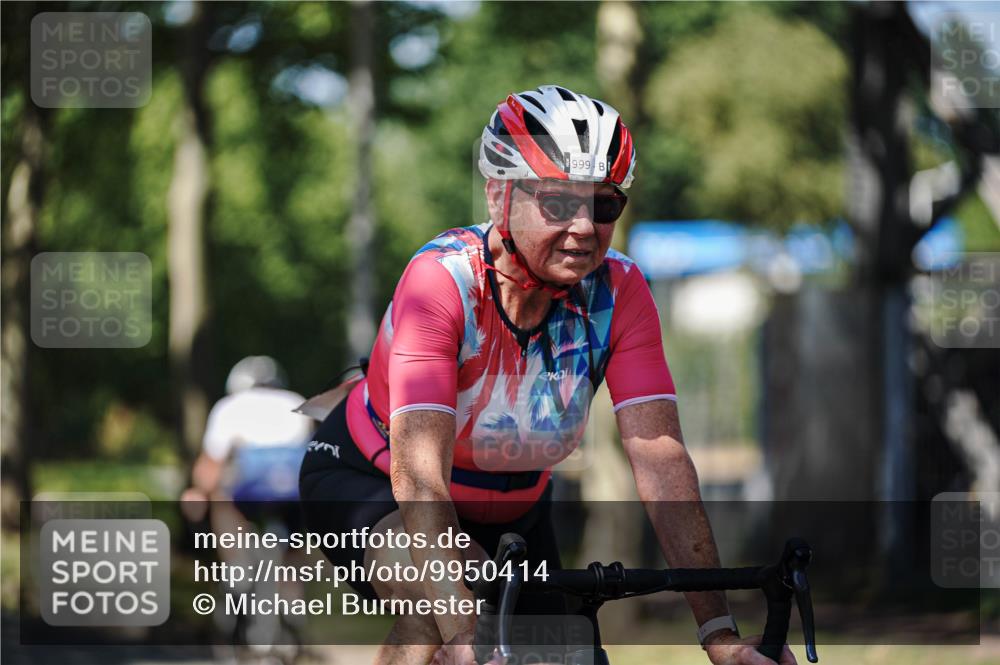 09.08.2026 - GEWOBA Citytriathlon Bremen Michael Burmester http://msf.ph/oto/9950414 09.08.2026 13:09:25 Radfahren 585, 724, 795, 826, 905, 999, 1103, 1114 meine-sportfotos.de