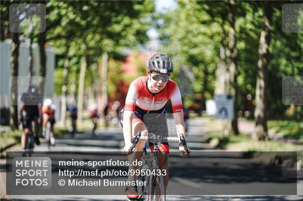 09.08.2026 - GEWOBA Citytriathlon Bremen Michael Burmester http://msf.ph/oto/9950433 09.08.2026 13:09:46 Radfahren 822, 877, 914, 946, 947, 963, 1009, 1013, 1129, 1141 meine-sportfotos.de