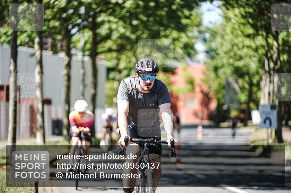 09.08.2026 - GEWOBA Citytriathlon Bremen Michael Burmester http://msf.ph/oto/9950437 09.08.2026 13:09:48 Radfahren 739, 822, 877, 880, 914, 947, 963, 1009, 1013, 1129, 1141 meine-sportfotos.de