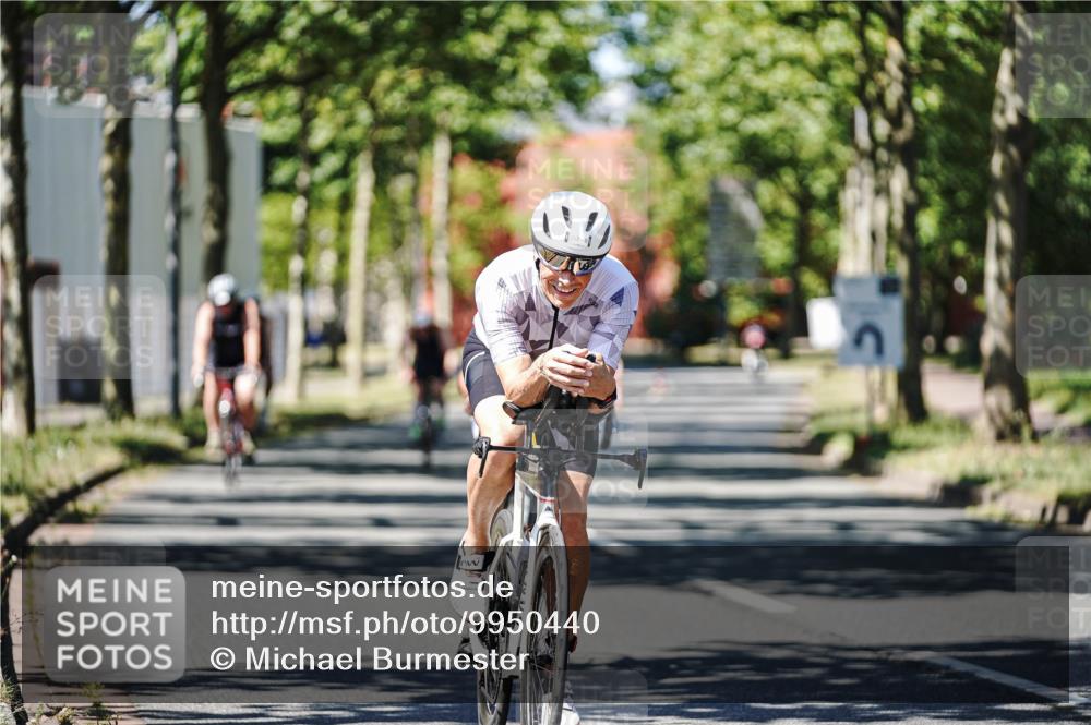 09.08.2026 - GEWOBA Citytriathlon Bremen Michael Burmester http://msf.ph/oto/9950440 09.08.2026 13:09:51 Radfahren 739, 799, 822, 880, 914, 947, 963, 1009, 1013, 1129, 1141 meine-sportfotos.de