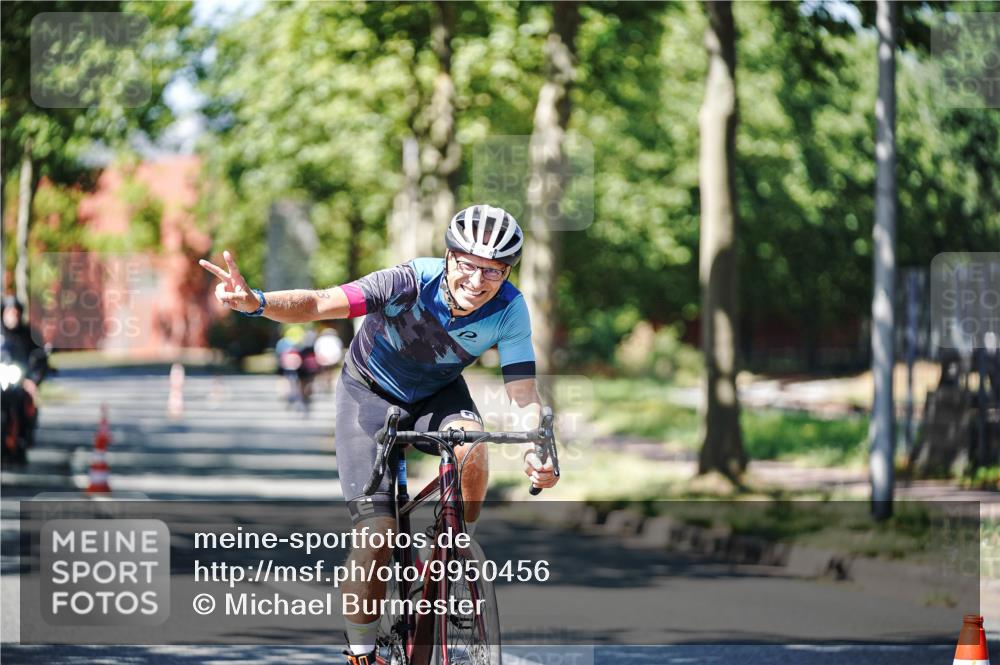 09.08.2026 - GEWOBA Citytriathlon Bremen Michael Burmester http://msf.ph/oto/9950456 09.08.2026 13:10:05 Radfahren 545, 739, 778, 799, 807, 880, 1130 meine-sportfotos.de