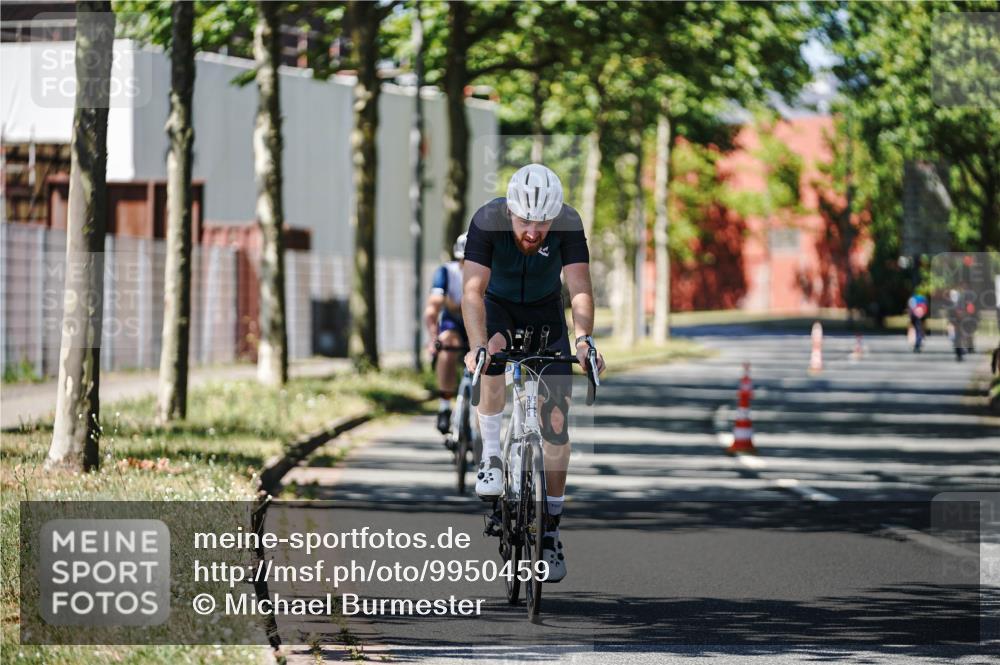 09.08.2026 - GEWOBA Citytriathlon Bremen Michael Burmester http://msf.ph/oto/9950459 09.08.2026 13:10:07 Radfahren 545, 739, 778, 799, 807, 880, 1130 meine-sportfotos.de