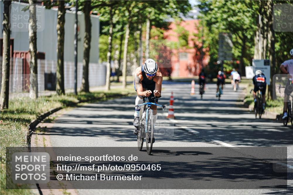 09.08.2026 - GEWOBA Citytriathlon Bremen Michael Burmester http://msf.ph/oto/9950465 09.08.2026 13:10:22 Radfahren 748, 807 meine-sportfotos.de