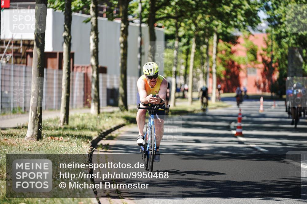 09.08.2026 - GEWOBA Citytriathlon Bremen Michael Burmester http://msf.ph/oto/9950468 09.08.2026 13:10:39 Radfahren 716, 717, 823, 967 meine-sportfotos.de