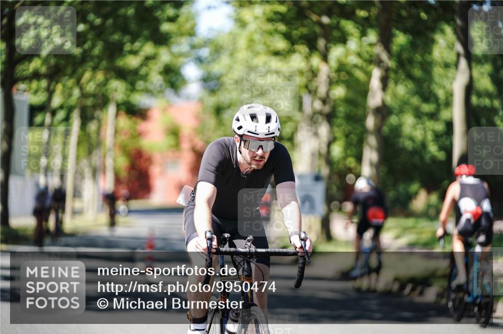09.08.2026 - GEWOBA Citytriathlon Bremen Michael Burmester http://msf.ph/oto/9950474 09.08.2026 13:10:45 Radfahren 598, 716, 717, 750, 823, 967 meine-sportfotos.de