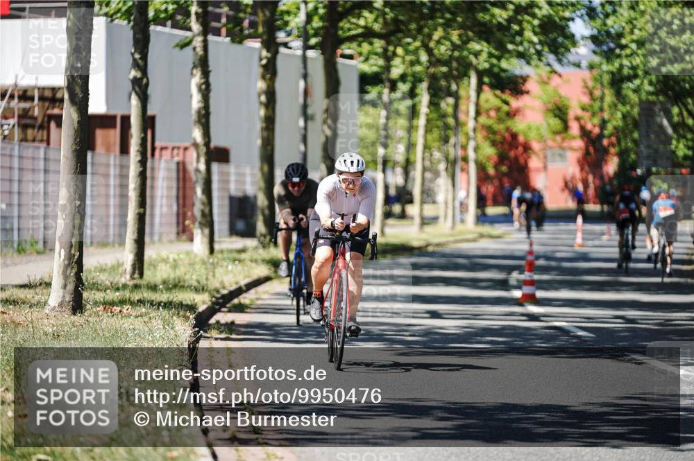 09.08.2026 - GEWOBA Citytriathlon Bremen Michael Burmester http://msf.ph/oto/9950476 09.08.2026 13:10:49 Radfahren 598, 716, 717, 750, 794, 823, 967, 993 meine-sportfotos.de