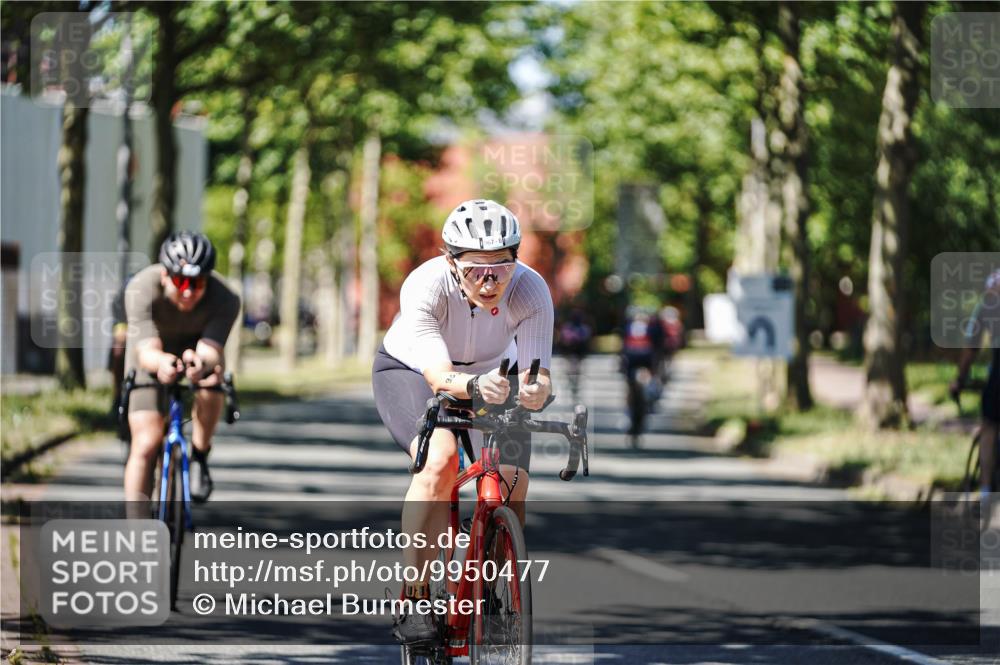 09.08.2026 - GEWOBA Citytriathlon Bremen Michael Burmester http://msf.ph/oto/9950477 09.08.2026 13:10:50 Radfahren 598, 716, 717, 750, 794, 823, 967, 993 meine-sportfotos.de