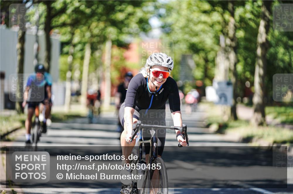 09.08.2026 - GEWOBA Citytriathlon Bremen Michael Burmester http://msf.ph/oto/9950485 09.08.2026 13:10:59 Radfahren 598, 600, 615, 749, 750, 794, 884, 964, 993 meine-sportfotos.de