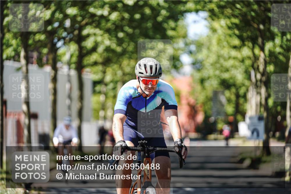 09.08.2026 - GEWOBA Citytriathlon Bremen Michael Burmester http://msf.ph/oto/9950488 09.08.2026 13:11:01 Radfahren 555, 598, 600, 615, 749, 750, 794, 884, 964, 993 meine-sportfotos.de