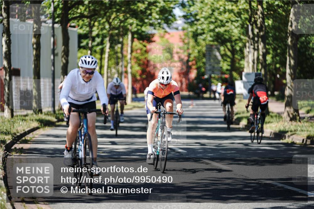 09.08.2026 - GEWOBA Citytriathlon Bremen Michael Burmester http://msf.ph/oto/9950490 09.08.2026 13:11:02 Radfahren 555, 598, 600, 615, 749, 750, 794, 884, 964, 993 meine-sportfotos.de