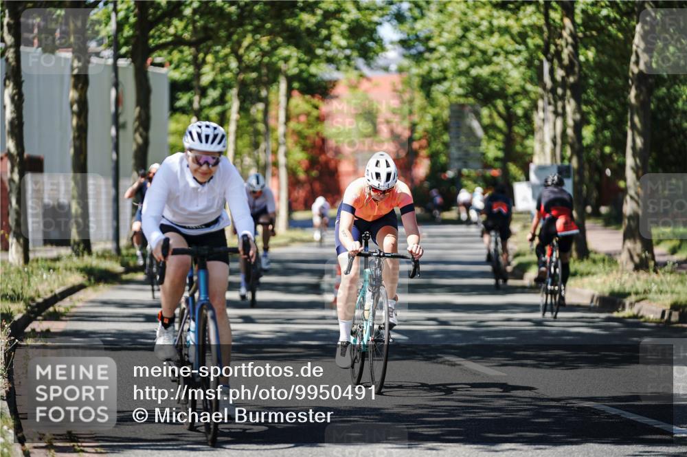 09.08.2026 - GEWOBA Citytriathlon Bremen Michael Burmester http://msf.ph/oto/9950491 09.08.2026 13:11:02 Radfahren 555, 598, 600, 615, 749, 750, 794, 884, 964, 993 meine-sportfotos.de