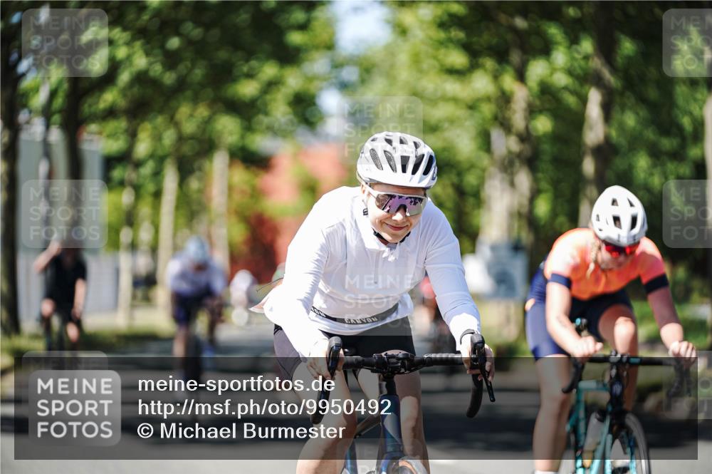 09.08.2026 - GEWOBA Citytriathlon Bremen Michael Burmester http://msf.ph/oto/9950492 09.08.2026 13:11:03 Radfahren 555, 600, 615, 679, 749, 750, 794, 884, 964, 993 meine-sportfotos.de