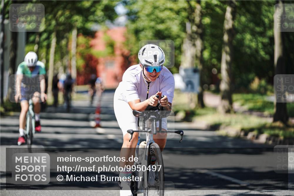 09.08.2026 - GEWOBA Citytriathlon Bremen Michael Burmester http://msf.ph/oto/9950497 09.08.2026 13:11:12 Radfahren 555, 566, 596, 600, 615, 639, 679, 728, 749, 788, 792, 814, 884, 964 meine-sportfotos.de