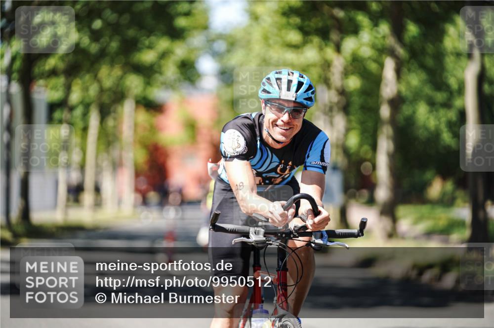 09.08.2026 - GEWOBA Citytriathlon Bremen Michael Burmester http://msf.ph/oto/9950512 09.08.2026 13:11:20 Radfahren 555, 566, 596, 639, 679, 728, 788, 792, 814 meine-sportfotos.de