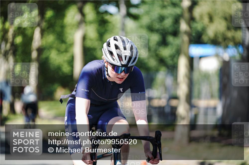 09.08.2026 - GEWOBA Citytriathlon Bremen Michael Burmester http://msf.ph/oto/9950520 09.08.2026 13:11:31 Radfahren 566, 582, 606, 611, 655, 788, 790, 869, 901 meine-sportfotos.de