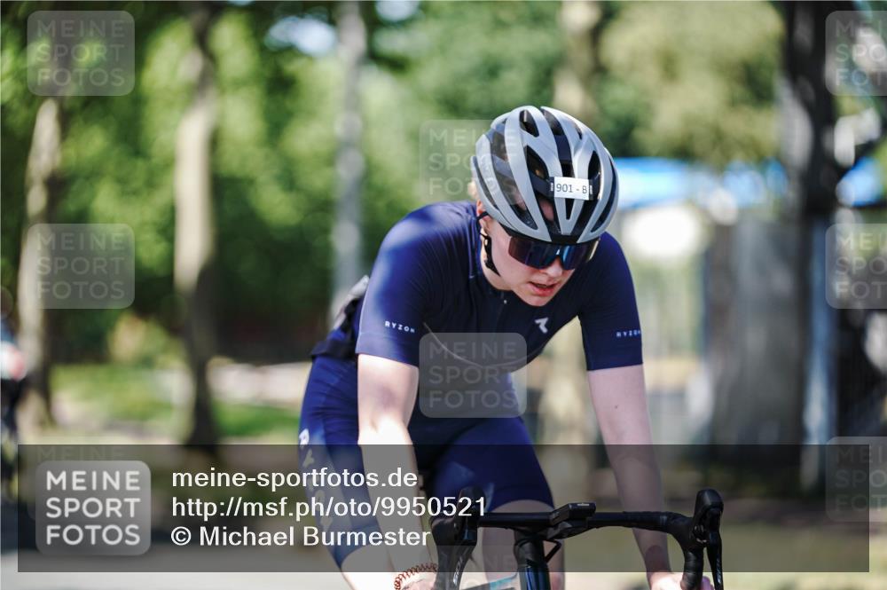 09.08.2026 - GEWOBA Citytriathlon Bremen Michael Burmester http://msf.ph/oto/9950521 09.08.2026 13:11:32 Radfahren 566, 582, 606, 611, 655, 788, 790, 869, 901 meine-sportfotos.de