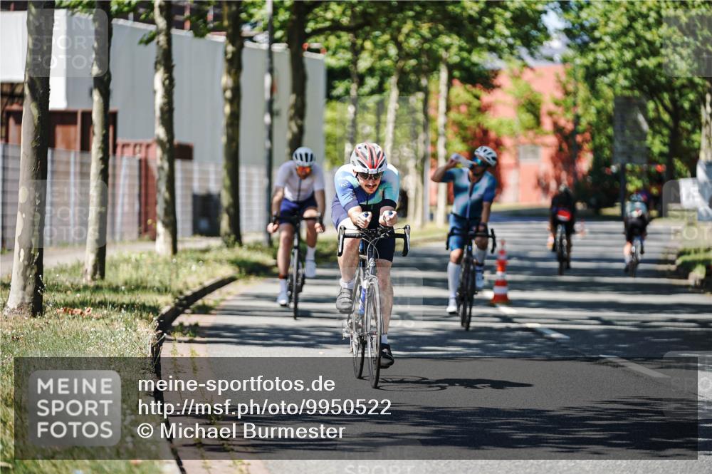 09.08.2026 - GEWOBA Citytriathlon Bremen Michael Burmester http://msf.ph/oto/9950522 09.08.2026 13:11:34 Radfahren 582, 606, 611, 655, 790, 869, 901 meine-sportfotos.de