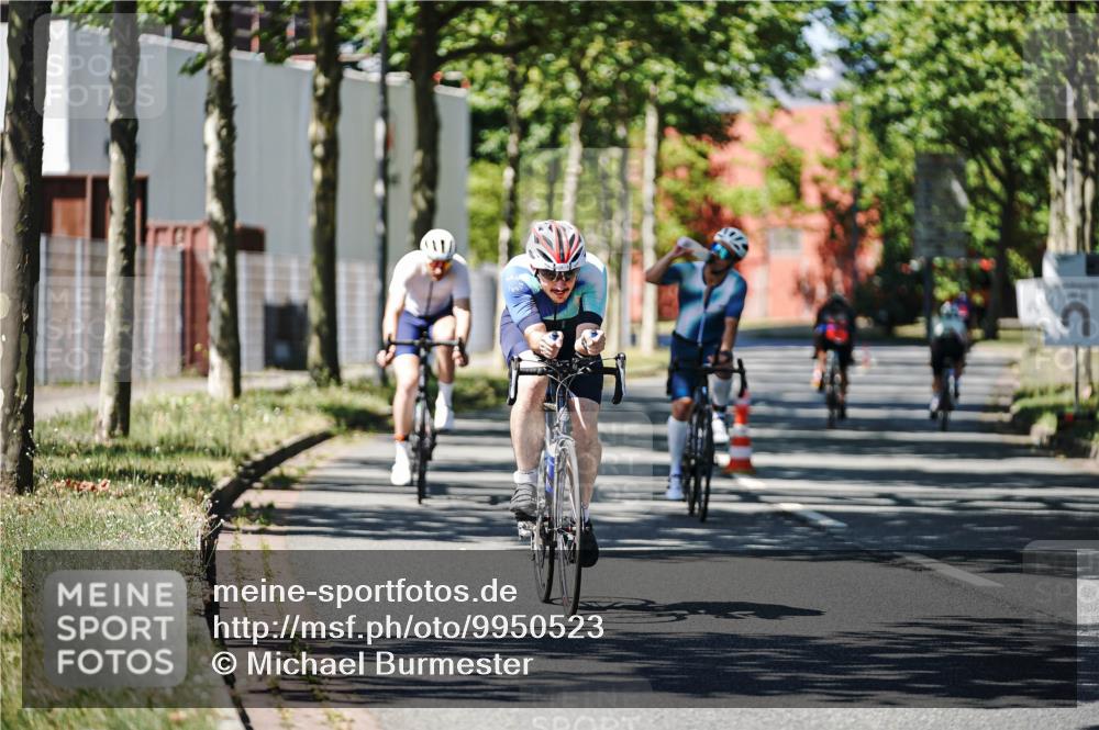 09.08.2026 - GEWOBA Citytriathlon Bremen Michael Burmester http://msf.ph/oto/9950523 09.08.2026 13:11:34 Radfahren 582, 606, 611, 655, 790, 869, 901 meine-sportfotos.de