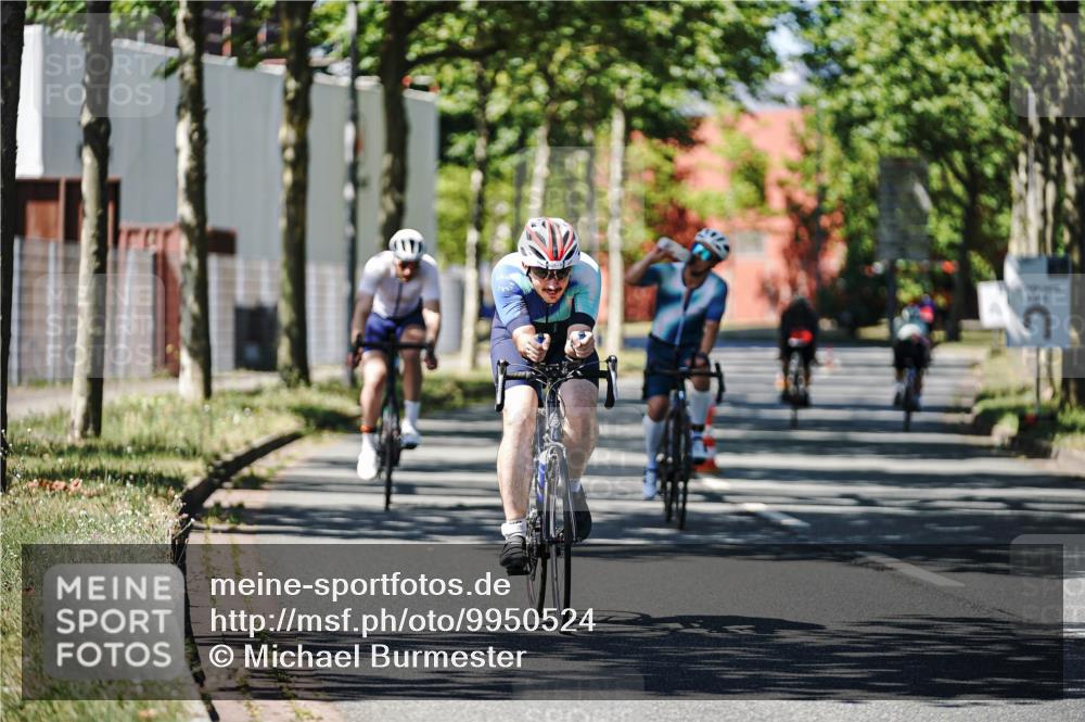 09.08.2026 - GEWOBA Citytriathlon Bremen Michael Burmester http://msf.ph/oto/9950524 09.08.2026 13:11:34 Radfahren 582, 606, 611, 655, 790, 869, 901 meine-sportfotos.de