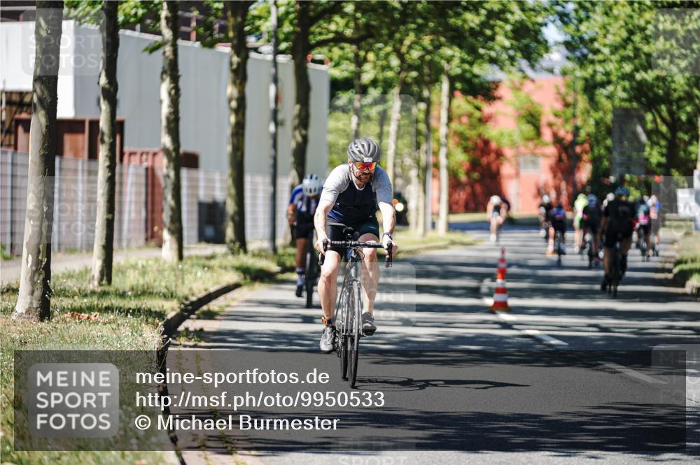 09.08.2026 - GEWOBA Citytriathlon Bremen Michael Burmester http://msf.ph/oto/9950533 09.08.2026 13:11:45 Radfahren 582, 609, 655, 726, 855, 867, 990, 1119 meine-sportfotos.de